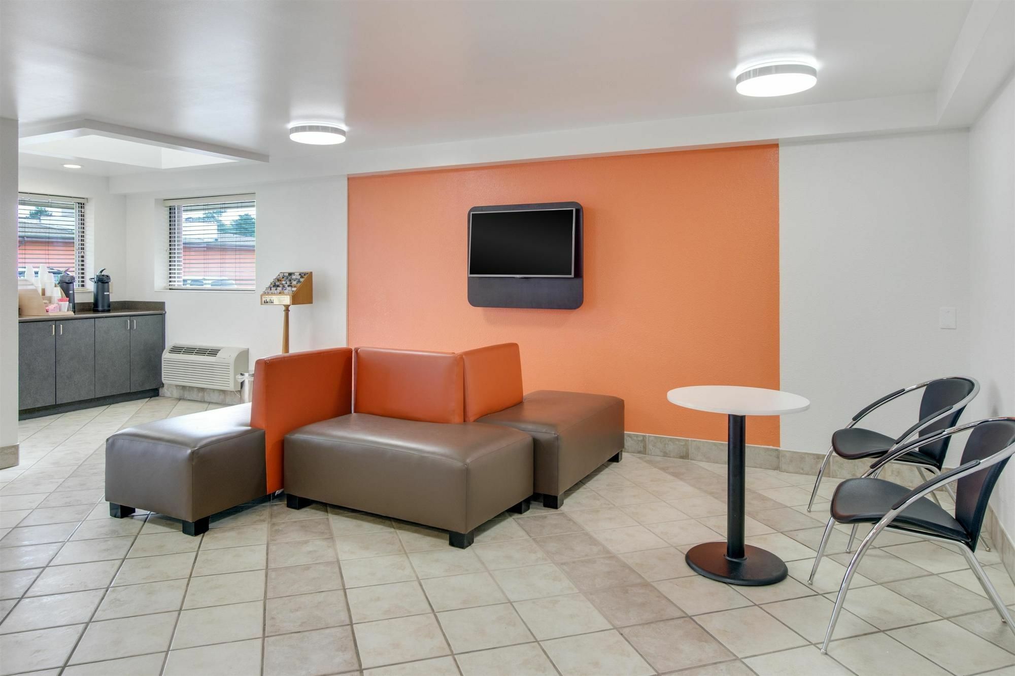 Red Roof Inn Plus+ Columbus - Worthington Dış mekan fotoğraf