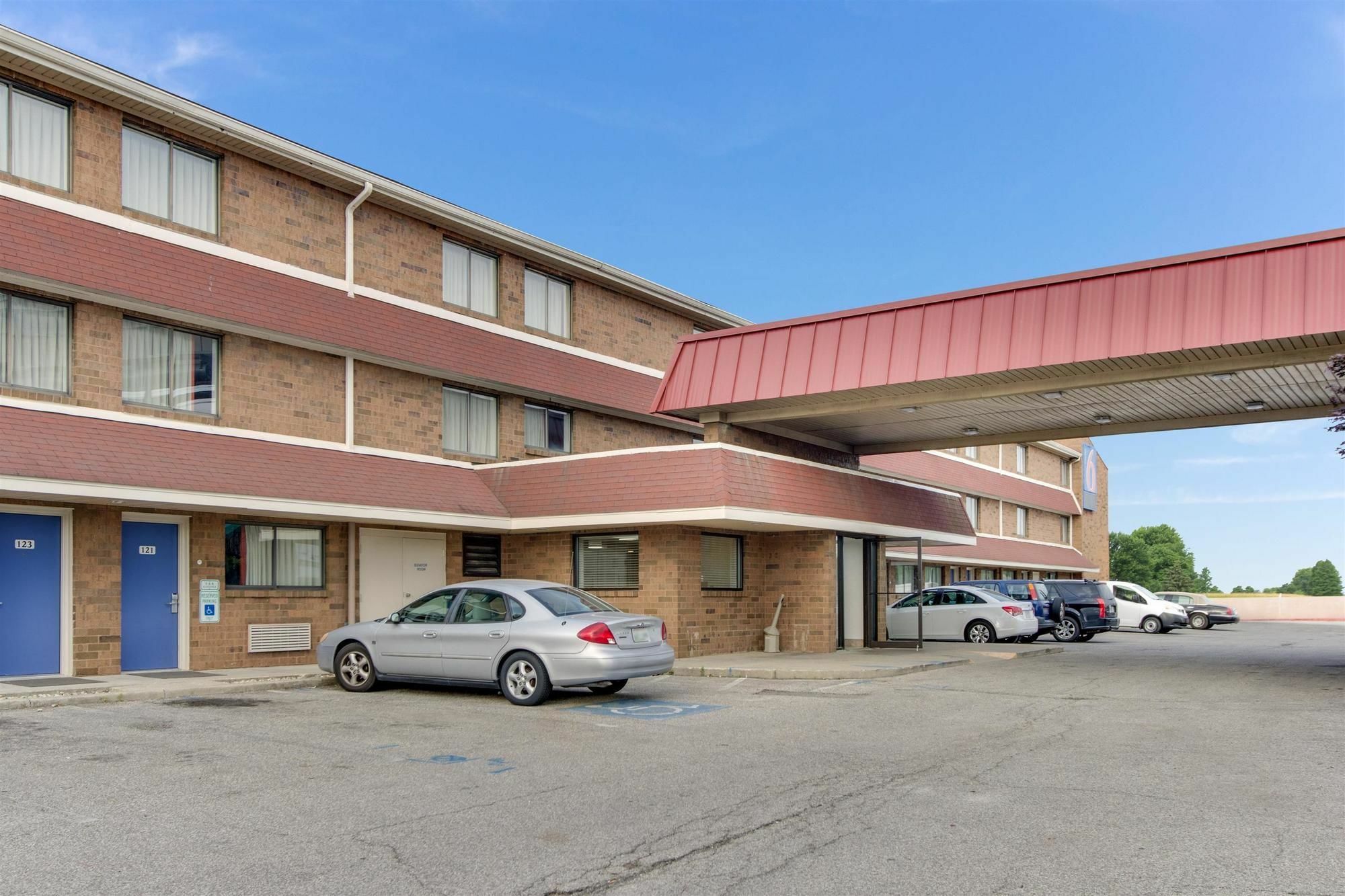 Red Roof Inn Plus+ Columbus - Worthington Dış mekan fotoğraf