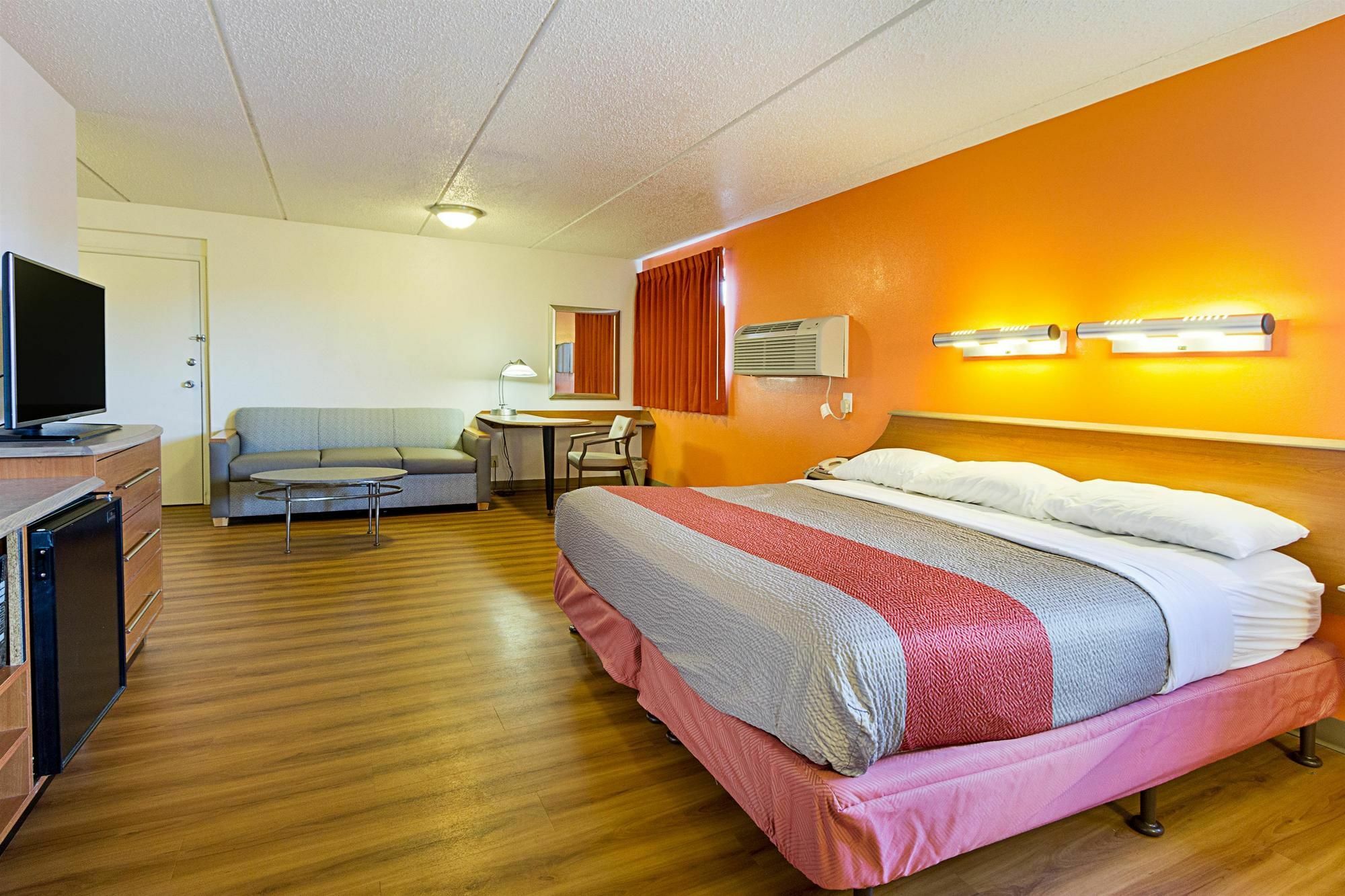 Red Roof Inn Plus+ Columbus - Worthington Dış mekan fotoğraf